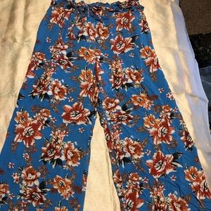 Very comfortable, airy, vibrant color wide legs.